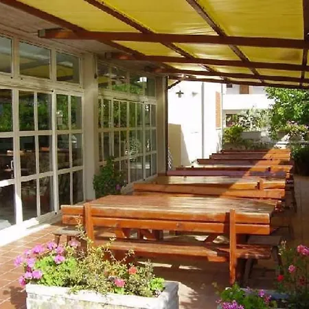 Rosmari Bilo 06 Resort